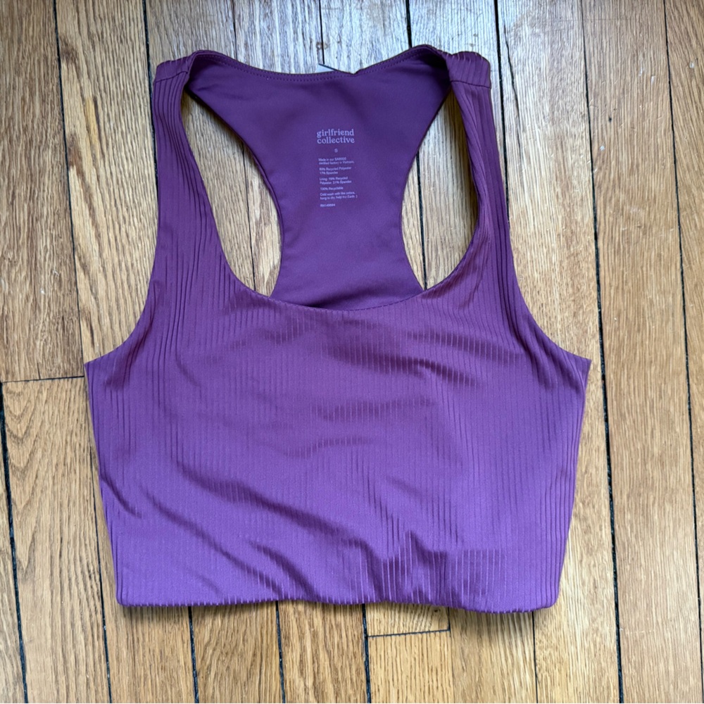 Girlfriend Collective Plum Ribbed Sports Bra - Size Small